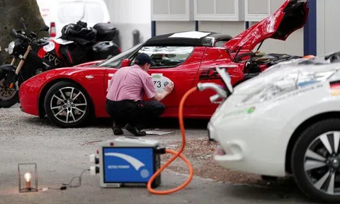 Lo không đủ điện trong mùa đông, Thụy Sĩ có thể cấm xe điện chạy trên đường